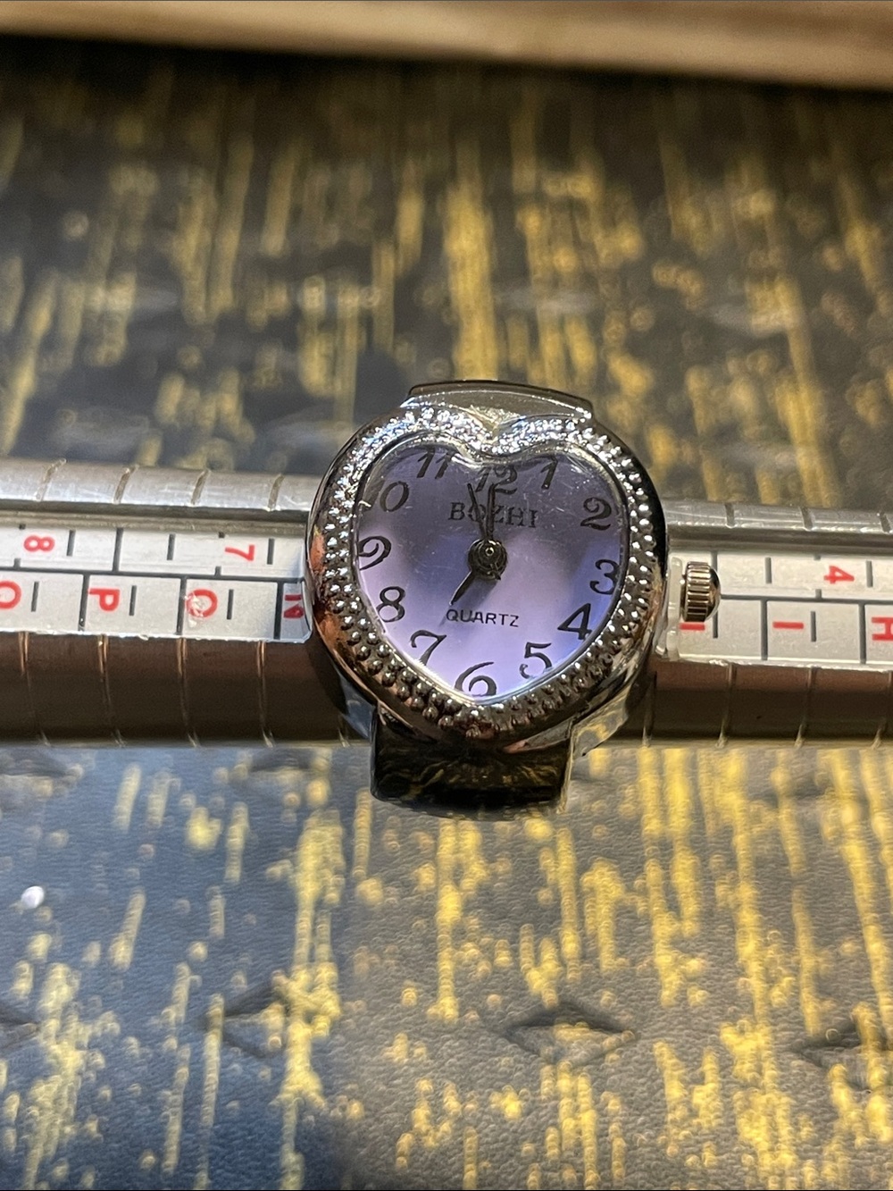 Heart-Shaped BOCHI Quartz Ring Watch in Lavender Face - Picture 5 of 5